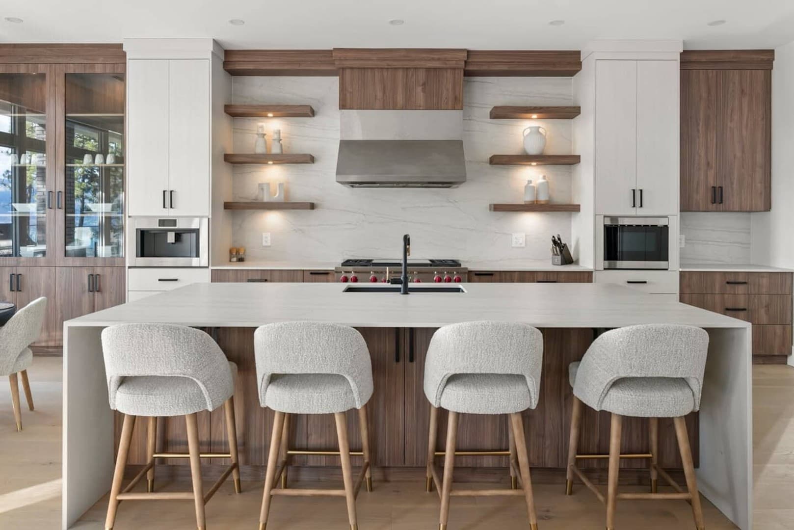 Hillside Villa-Pool|Hot Tub|King Bed|Okanagan View photo 3