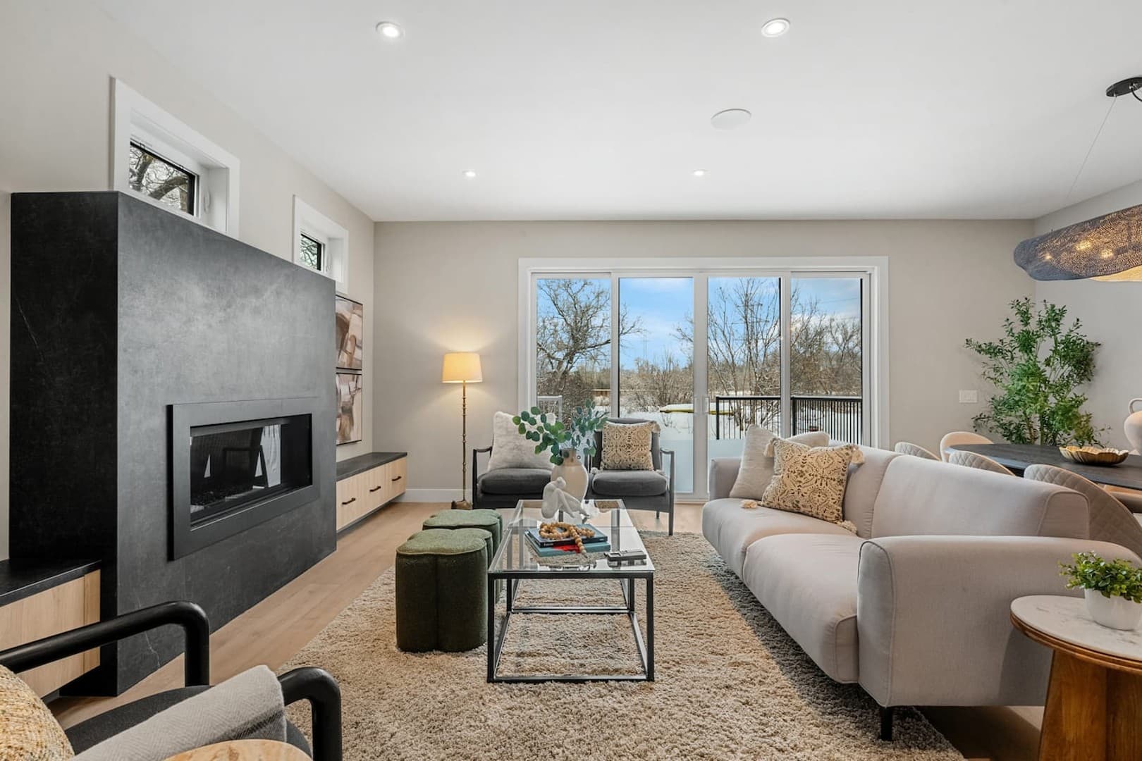 Riverfront|7 min to Stampede|3 King Bd|ChefKitchen photo 3